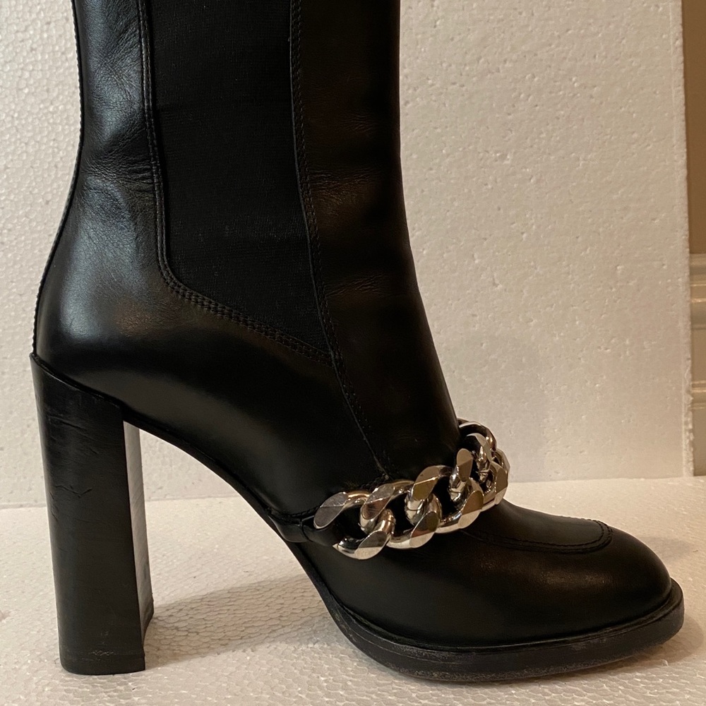 Givenchy Chain Chelsea Boot - Picture 16 of 16